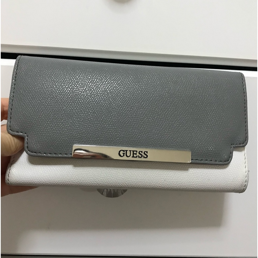 Guess Wallet Gray and White - Picture 9 of 12